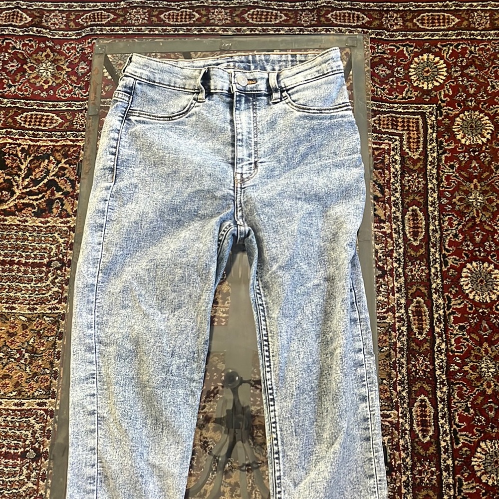 Divided jeans with blue fade